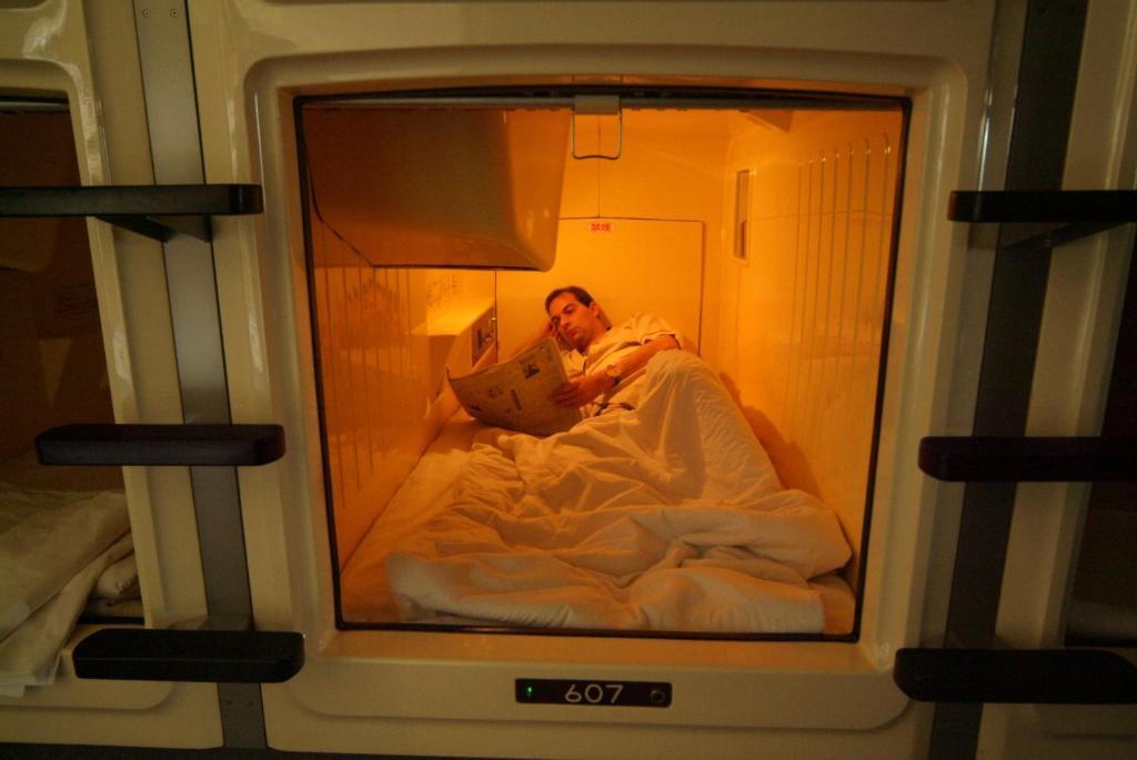 Capsule Hotel&Sauna Ikebukuro Plaza Tokio Exterior foto
