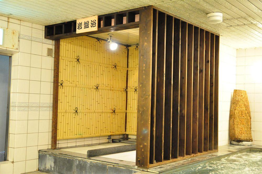 Capsule Hotel&Sauna Ikebukuro Plaza Tokio Exterior foto