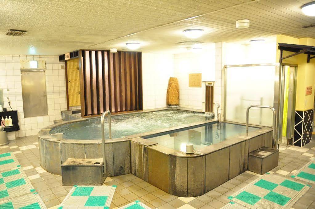 Capsule Hotel&Sauna Ikebukuro Plaza Tokio Exterior foto